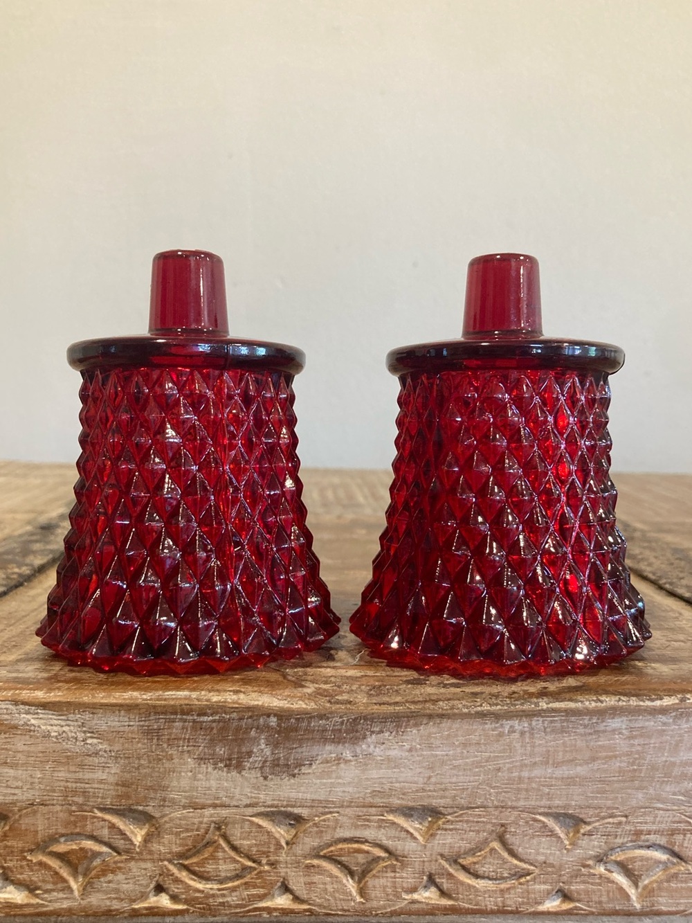 2 Pegged Glass Votive Holders Vintage Red Painted Diamond Pattern 70s-80s Decor - Picture 2 of 13